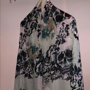 Skull scarf